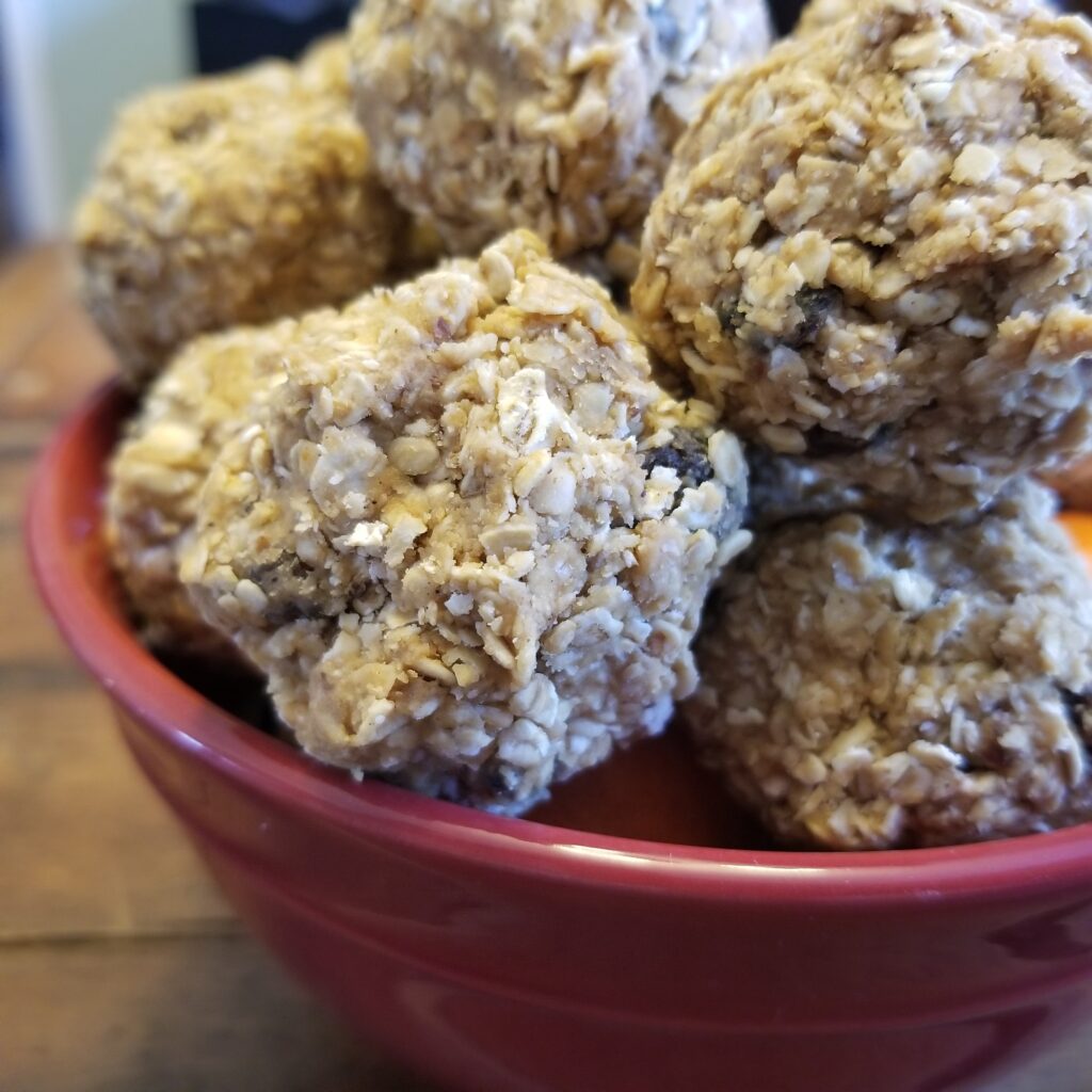 No-Bake Oatmeal Cookie Bites